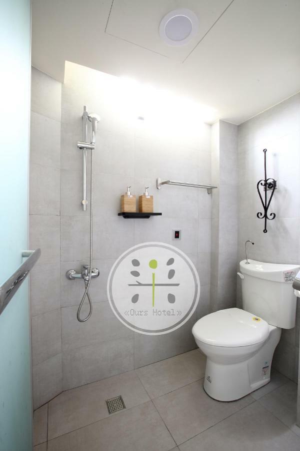 We Have Story Hotell Taichung Exteriör bild